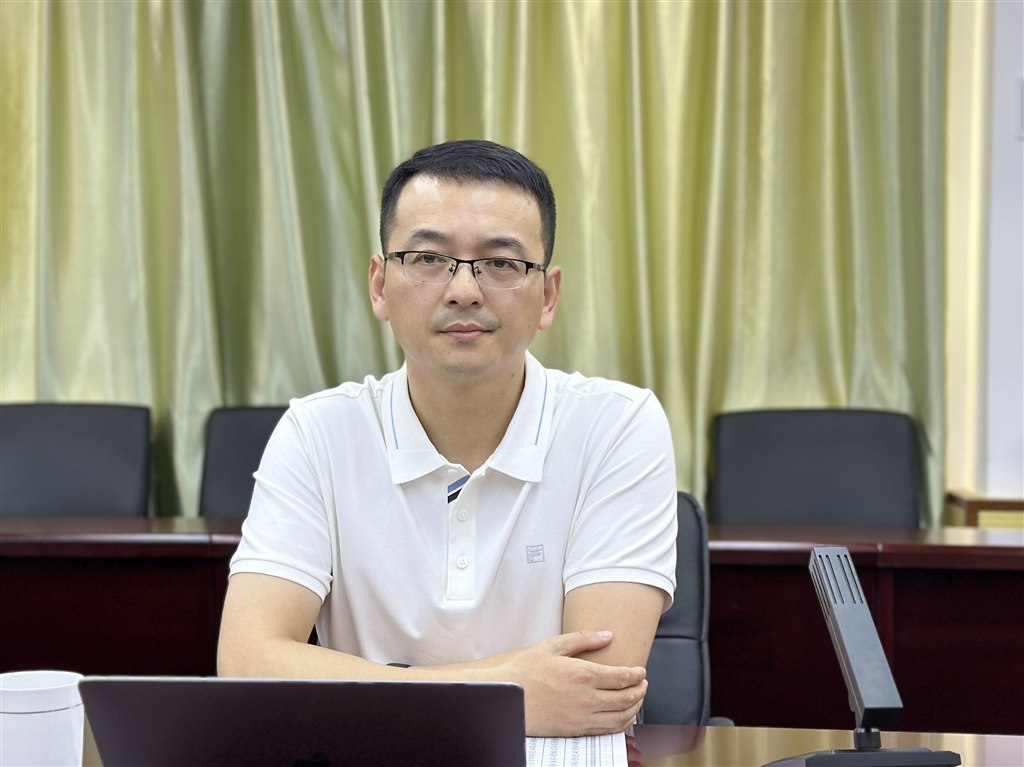 会议11-韩院长.JPG 会议11-韩院长.JPG