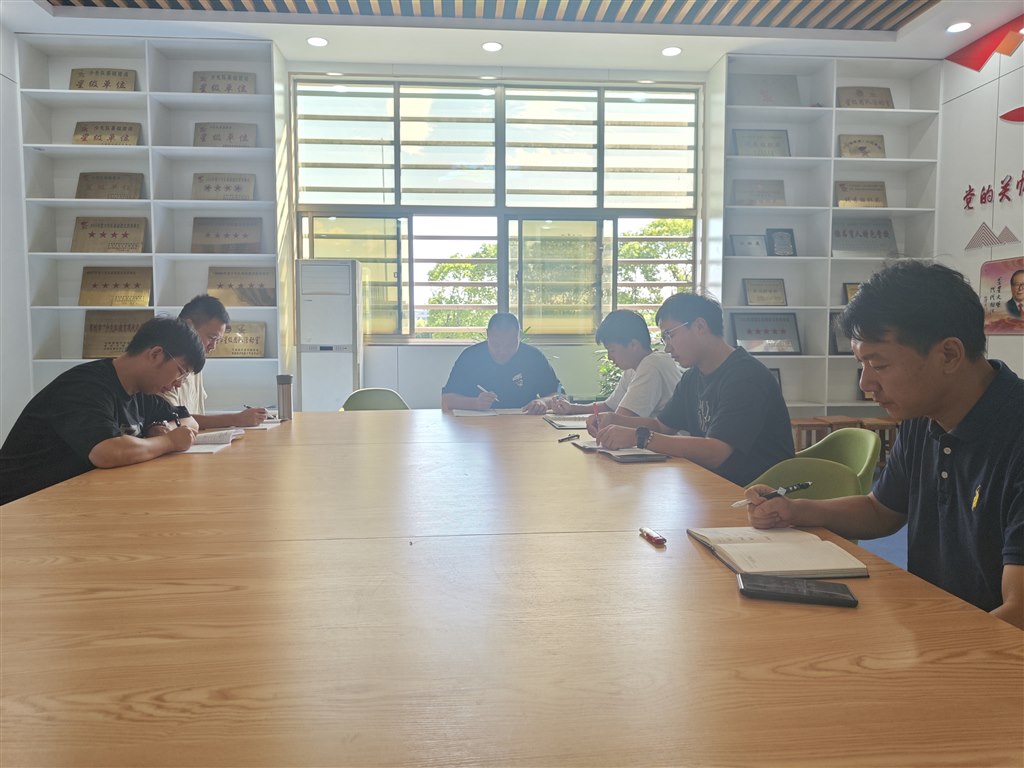 25ca18c0814451401594ecc62796dbc.jpg 25ca18c0814451401594ecc62796dbc.jpg