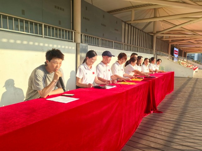 裁判宣布.jpg 裁判宣布.jpg