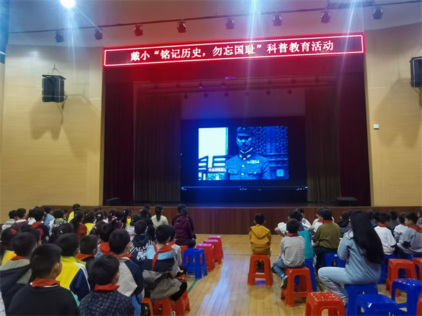 电影中年级1.jpg