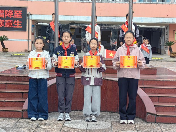光盘模范班.jpg
