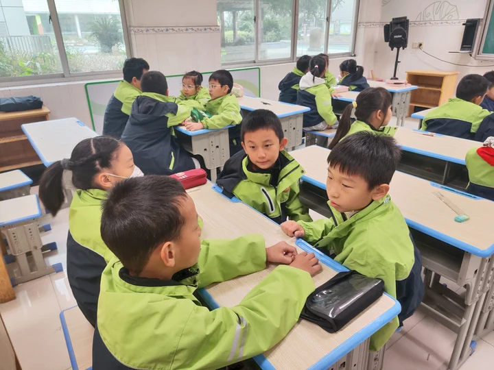 b45a4d979d364d1ea17b0551d997f721.png b45a4d979d364d1ea17b0551d997f721.png