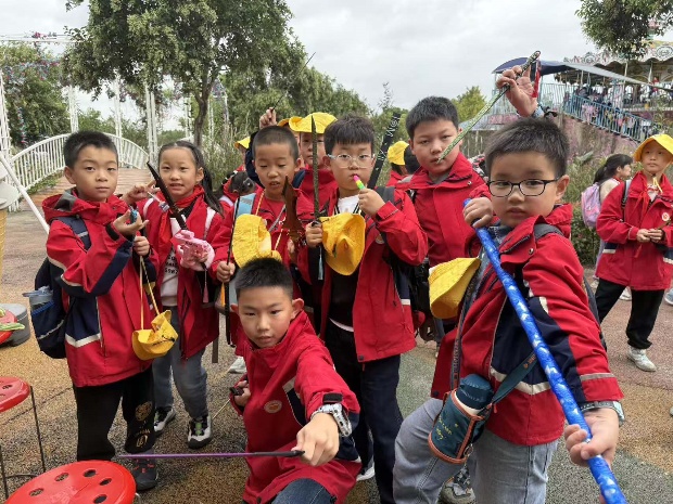 16小团队 pose_副本.jpg