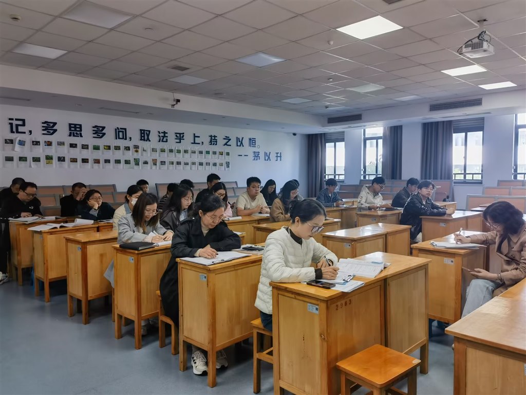 微信图片_20251024213044_31_7.jpg 微信图片_20251024213044_31_7.jpg