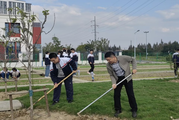 14B6E3FF7DDC92F23CAF6041787A83A6_副本.jpg 14B6E3FF7DDC92F23CAF6041787A83A6_副本.jpg