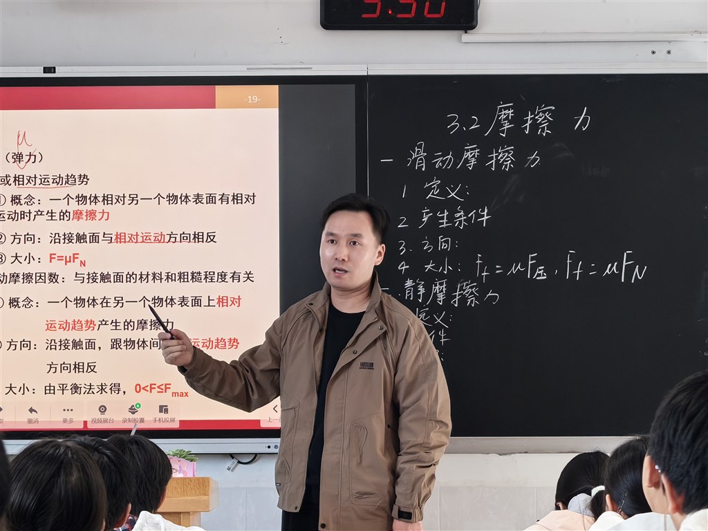 33C92BDA5CD040DF245F2192E3EF6596.jpg 33C92BDA5CD040DF245F2192E3EF6596.jpg