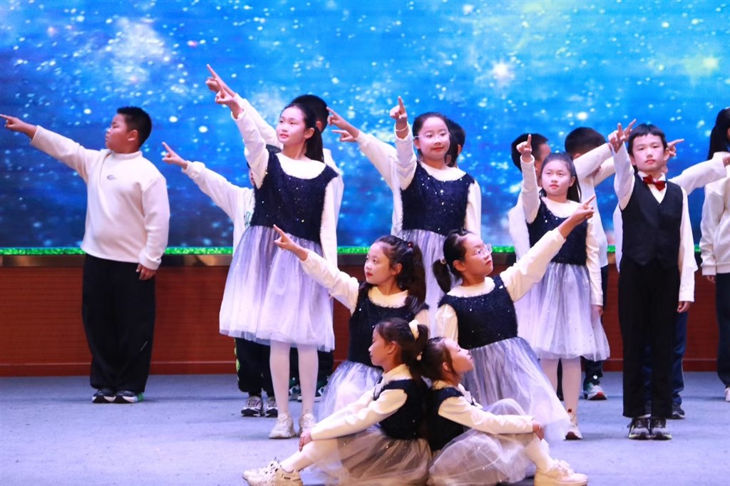 76465e67ffdcfefb2b94071c5ad673be.JPG 76465e67ffdcfefb2b94071c5ad673be.JPG