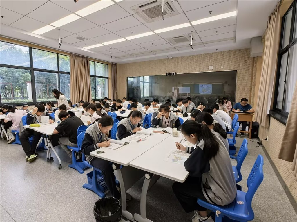 7D7AEB4DD81D64D0E2CBB17C8FDBDA24.jpg 7D7AEB4DD81D64D0E2CBB17C8FDBDA24.jpg