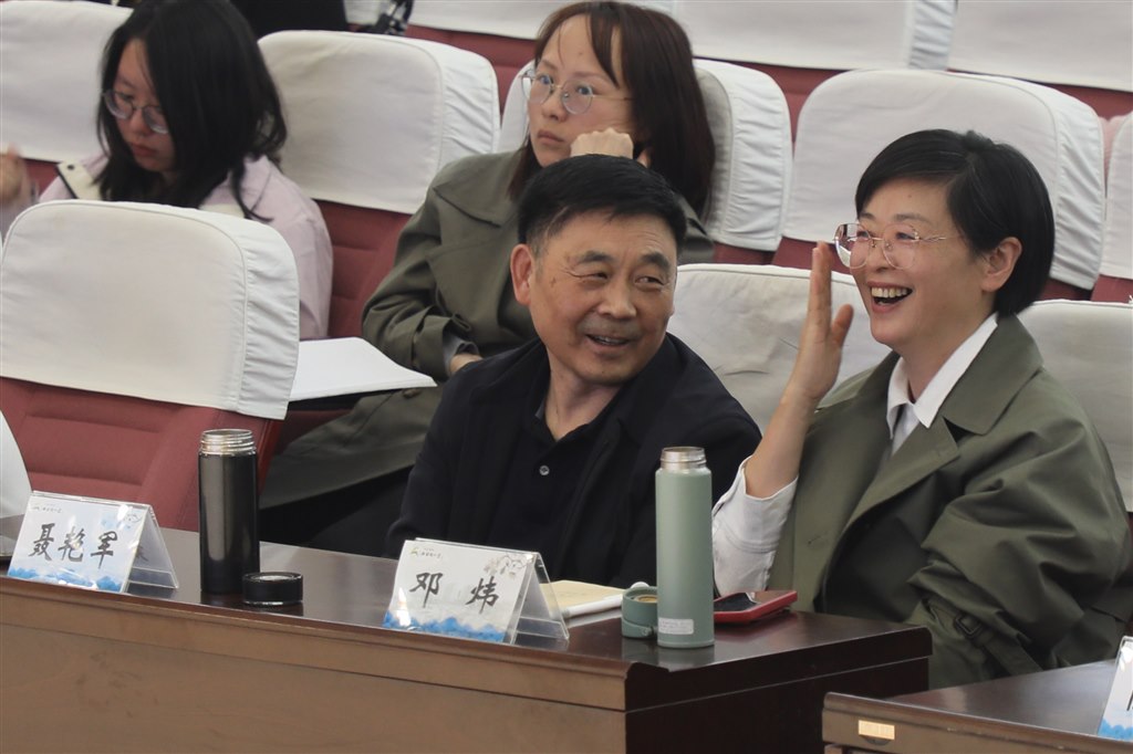 B3 专家特写1.jpg