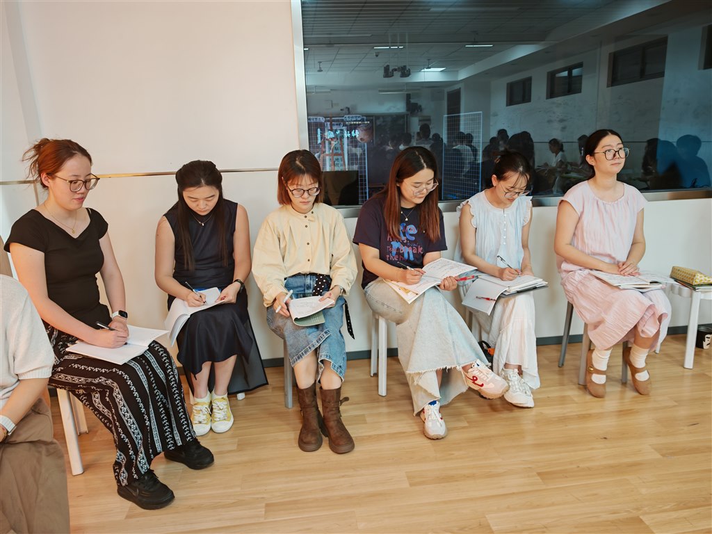 听课.jpg 听课.jpg