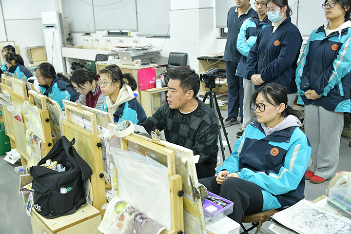 丁亮.jpg 丁亮.jpg