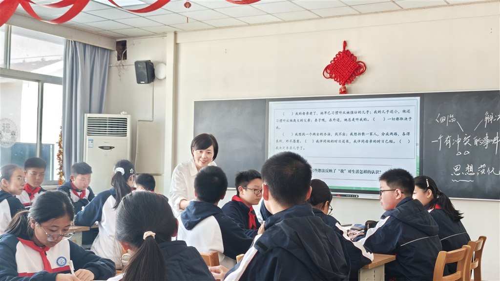 DF175FAC4DD134233B21FDD1E2CEC3FE.jpg DF175FAC4DD134233B21FDD1E2CEC3FE.jpg