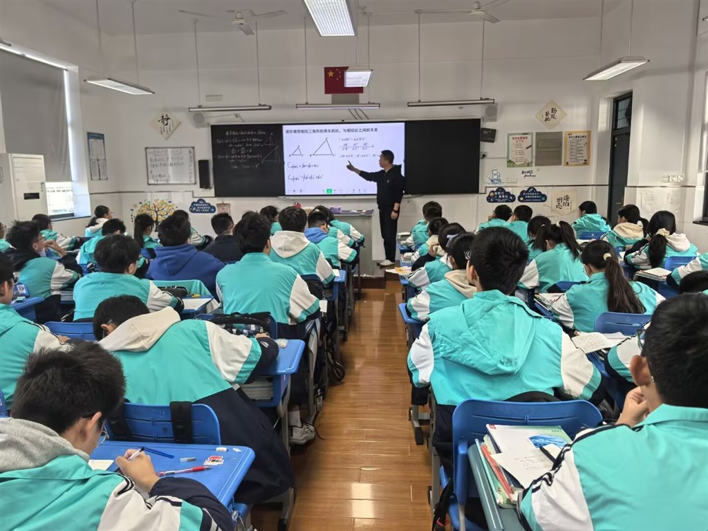 17B7CCB4F3853BB72656100FBC6446D9.jpg 17B7CCB4F3853BB72656100FBC6446D9.jpg