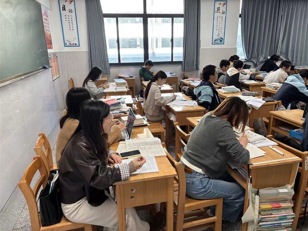 图片2.jpg 图片2.jpg