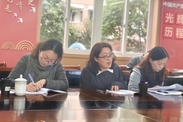 裴红霞.jpg 裴红霞.jpg