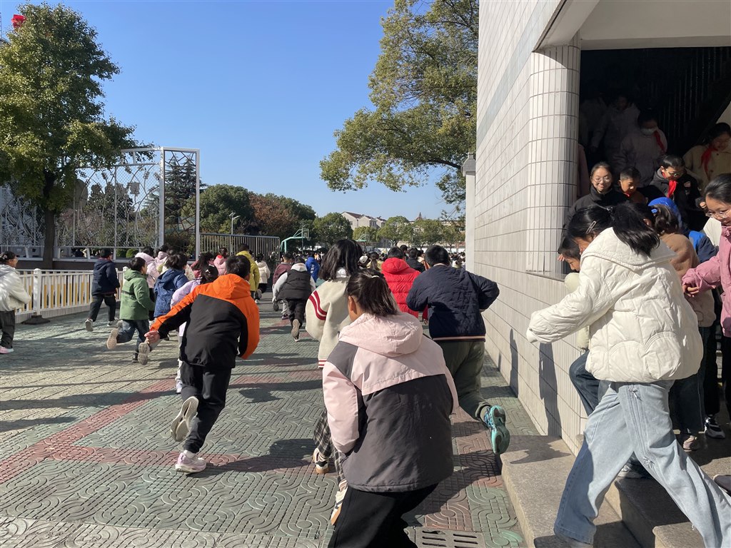 微信图片_20251119130129_86_2.jpg 微信图片_20251119130129_86_2.jpg