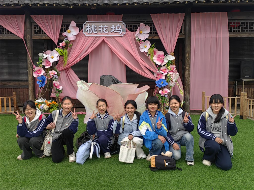 个人活动2.JPG 个人活动2.JPG