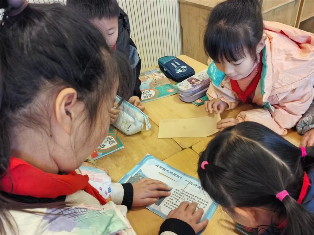 学生活动.jpg 学生活动.jpg