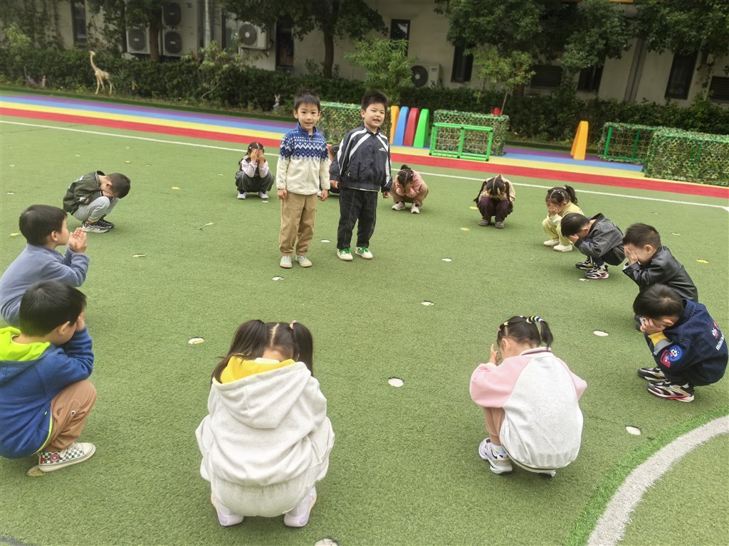 民间游戏2.jpg 民间游戏2.jpg