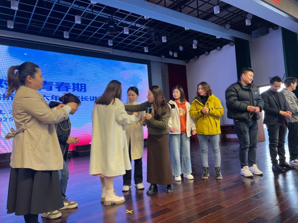 1做游戏.jpg 1做游戏.jpg