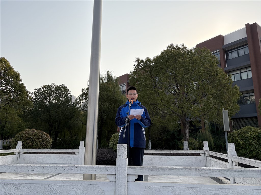 AD16803E60D4357F17F89BD9C59029A0.jpg AD16803E60D4357F17F89BD9C59029A0.jpg