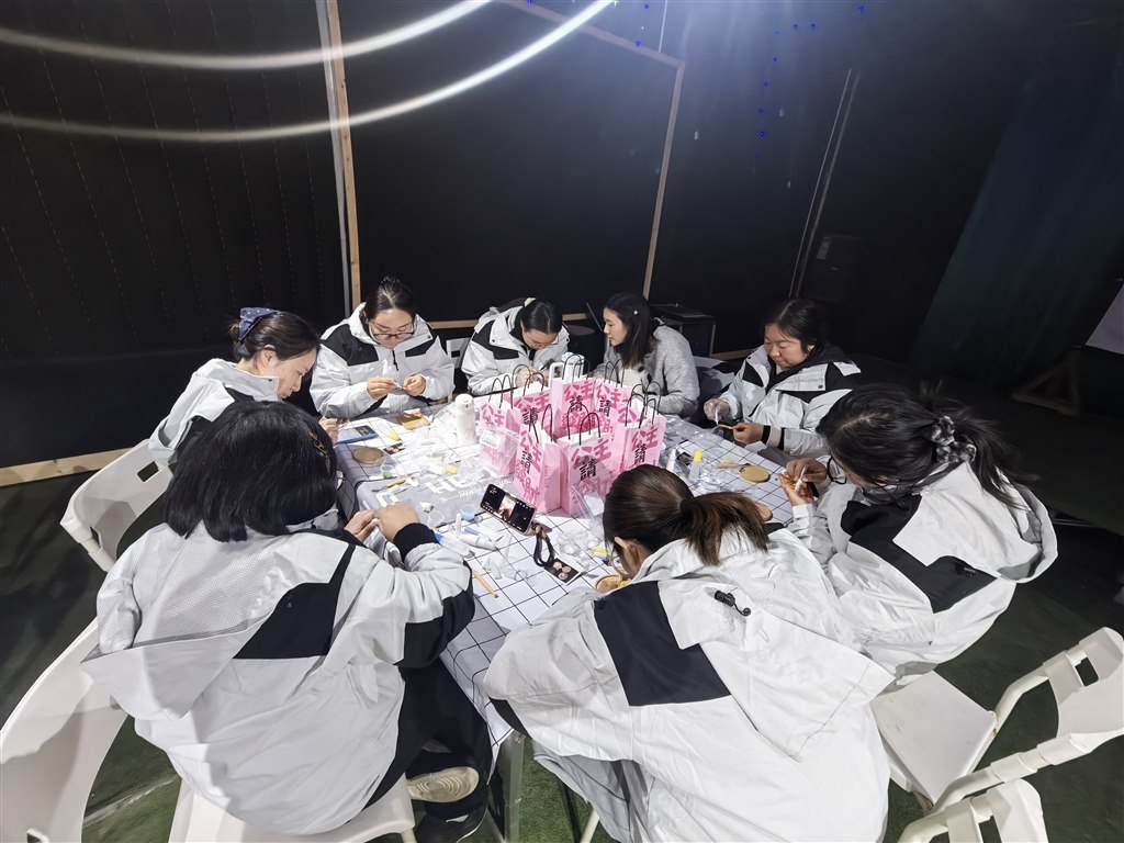 d2ae49025ecd755cb02968eccedc69f3.JPG d2ae49025ecd755cb02968eccedc69f3.JPG