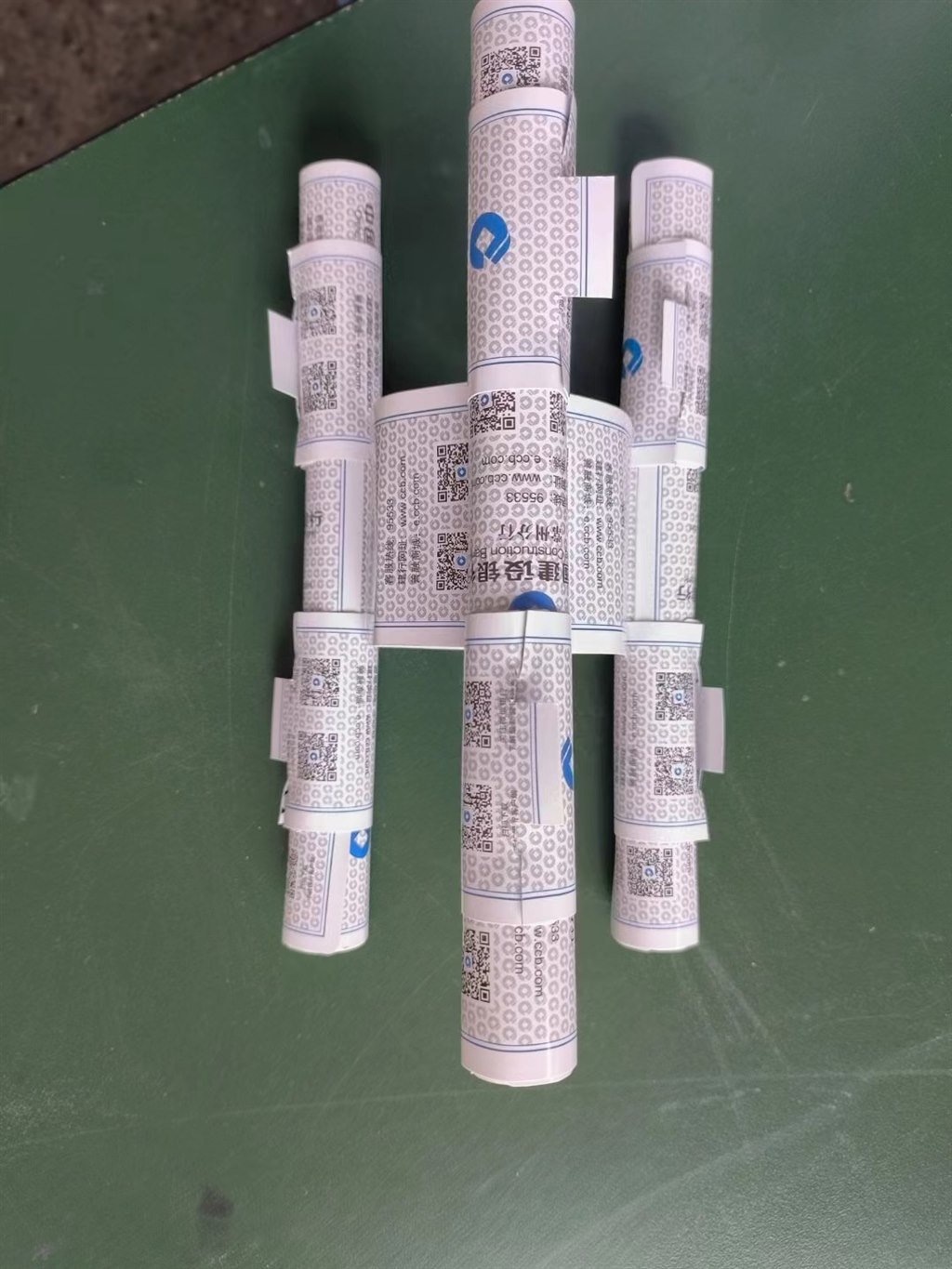 科技节 纸牌承重 03.jpg