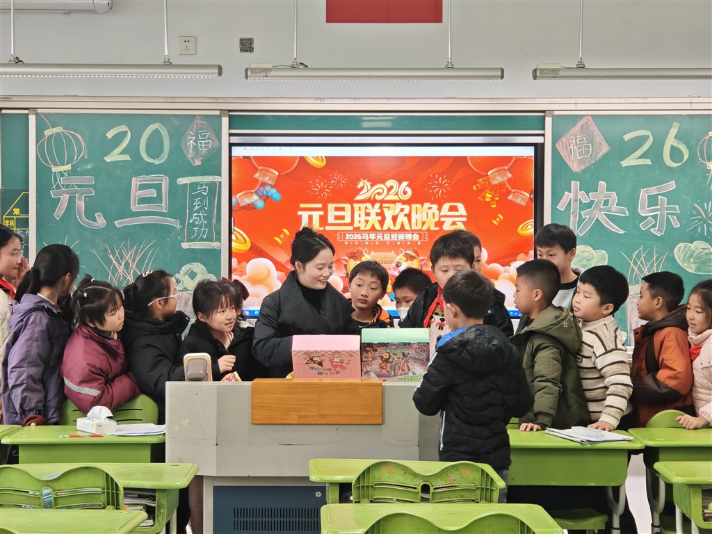 93dd4311ef75389664f32a54441e61f9.jpg 93dd4311ef75389664f32a54441e61f9.jpg