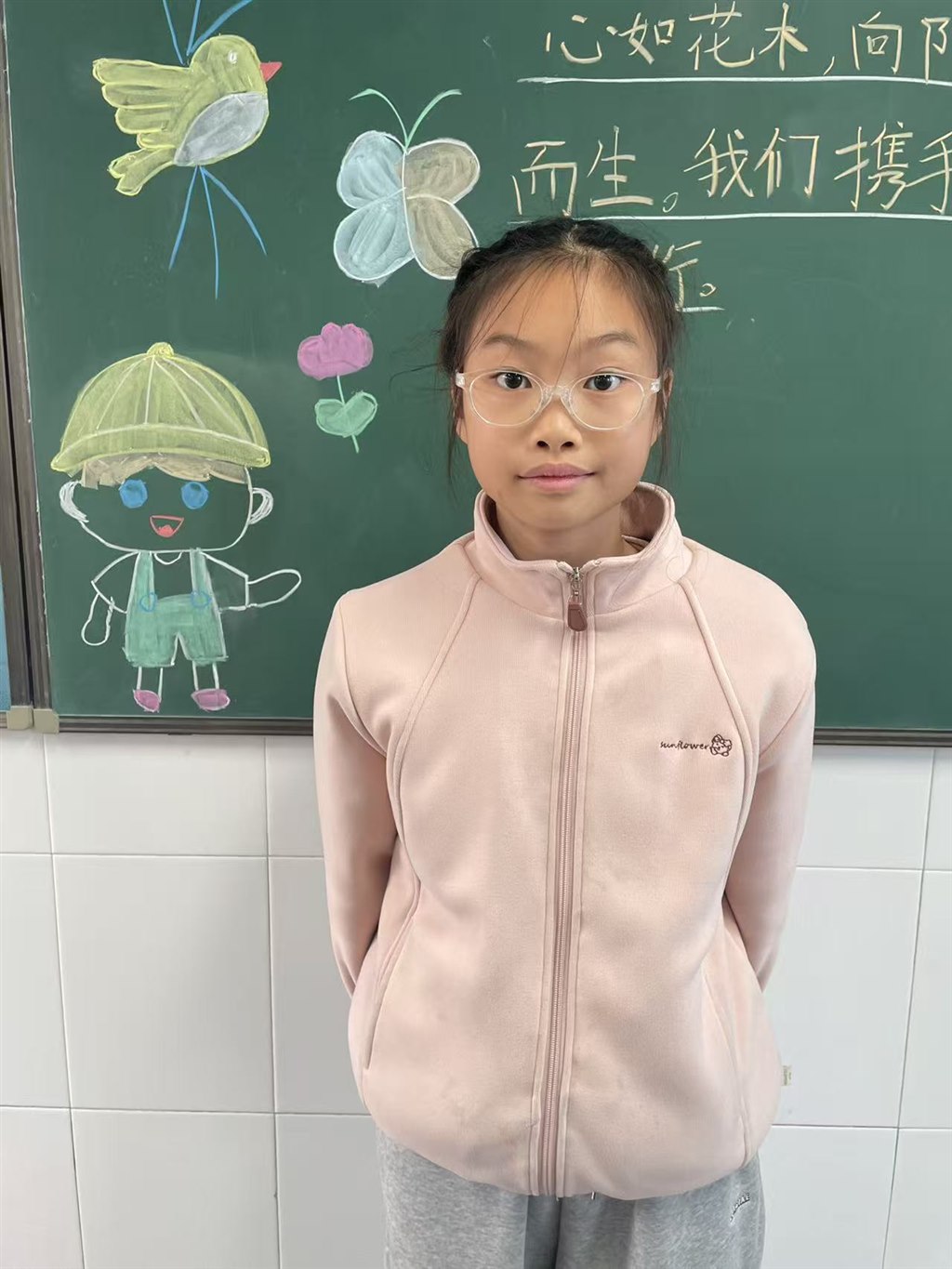 4a54af1ba5844827a9d62181bc18df53.jpg 4a54af1ba5844827a9d62181bc18df53.jpg