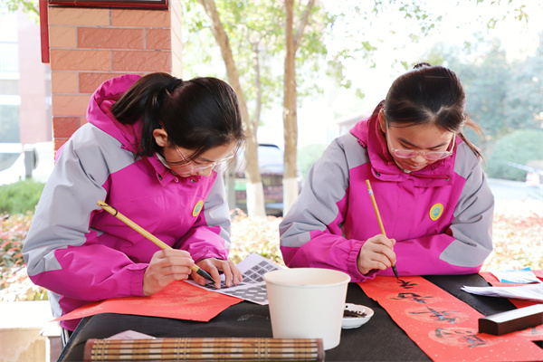 IMG_2012.JPG IMG_2012.JPG