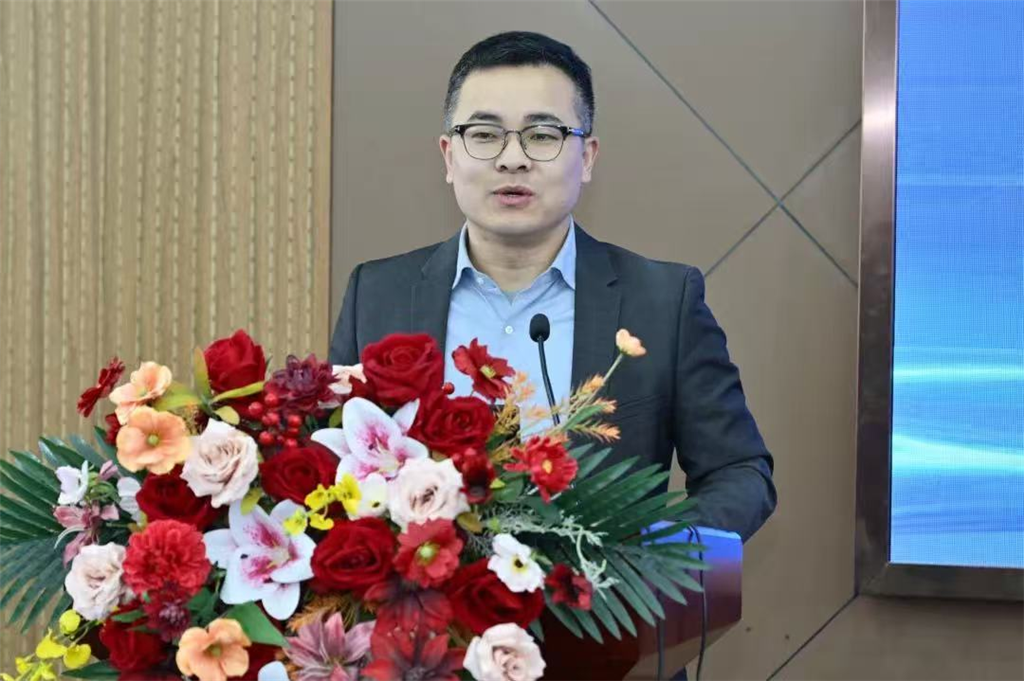 刘涛.png 刘涛.png