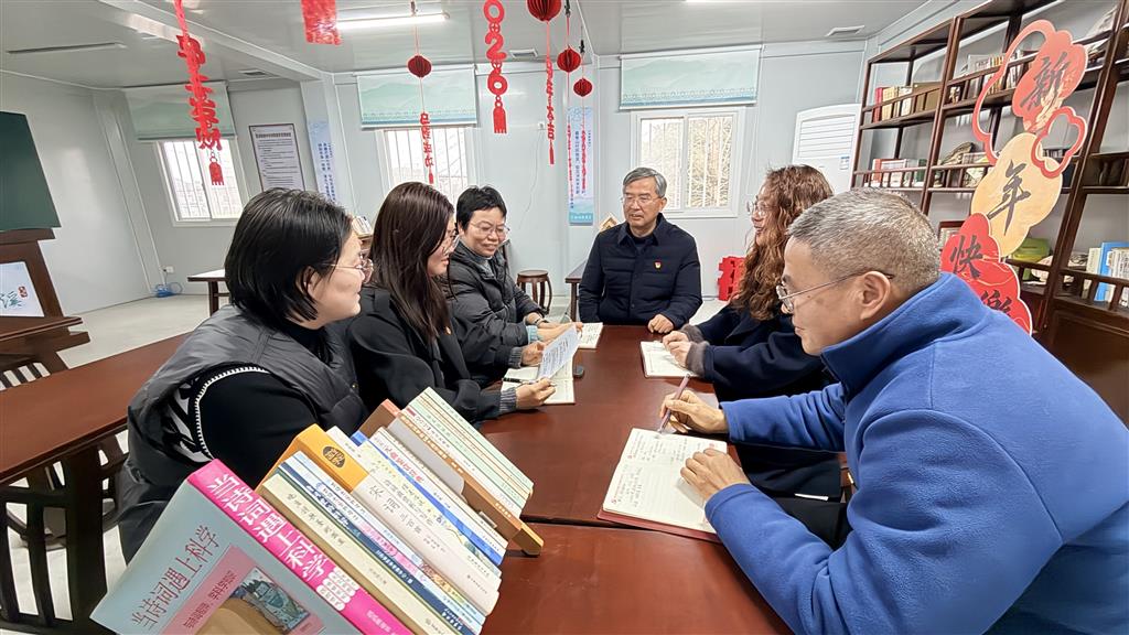 小组讨论 (1).png