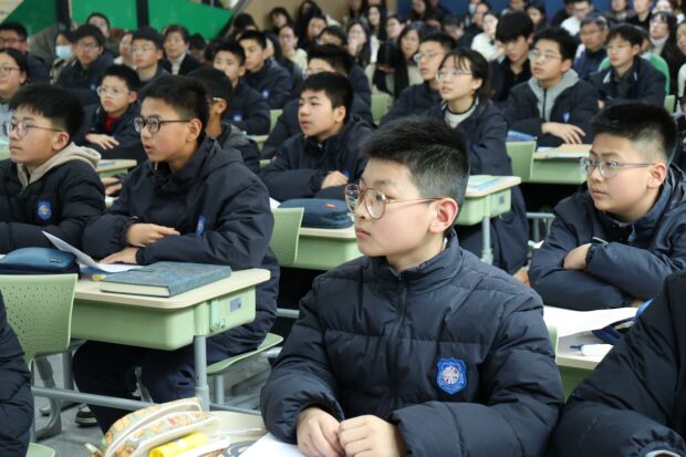 学生听课2.jpg