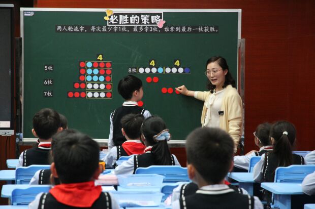 朱丽萍.jpg 朱丽萍.jpg