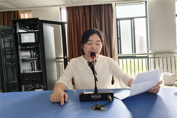 国旗下讲话.jpg