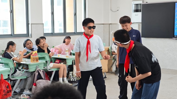 班级6.jpg 班级6.jpg