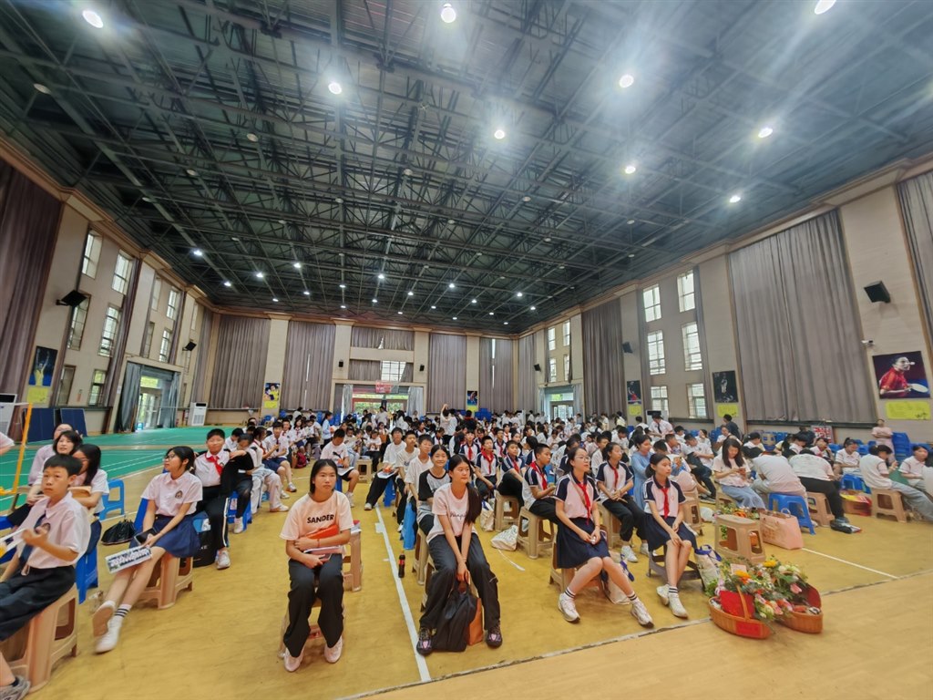 学生.jpg