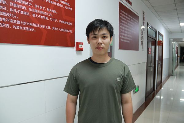 周尧_副本.jpg
