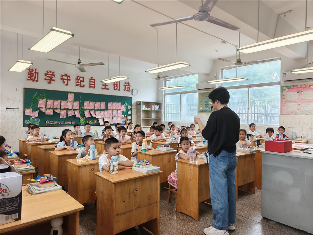 进班1.jpg
