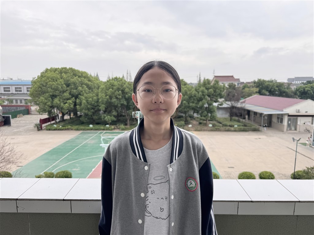 护旗手 张郭雅.jpg