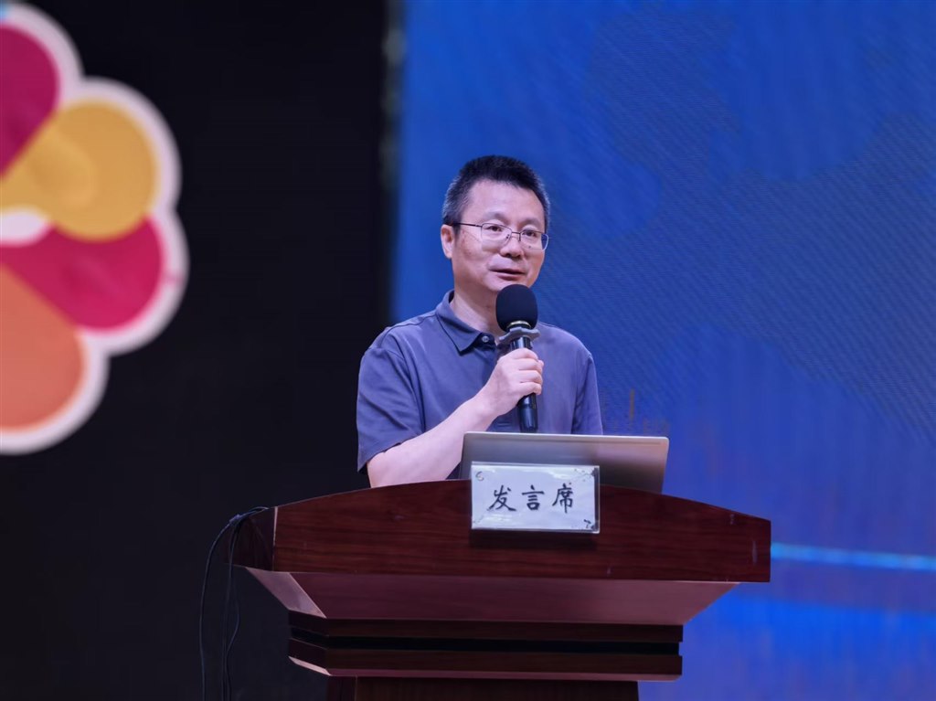 图18：殷赪宇副院长.jpg